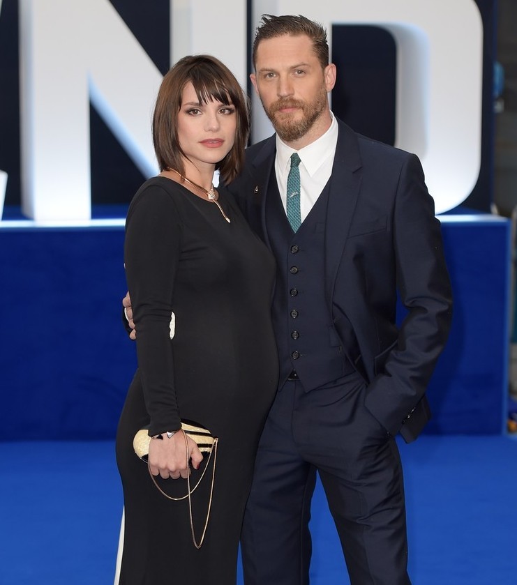 Tom Hardy s tehotnou manželkou